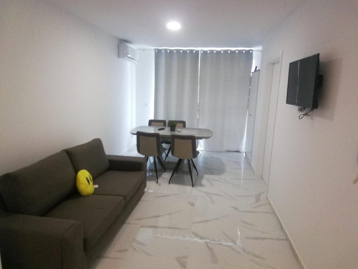 Venezia Apartman Aparthotel Veliko Gradiste Bagian luar foto